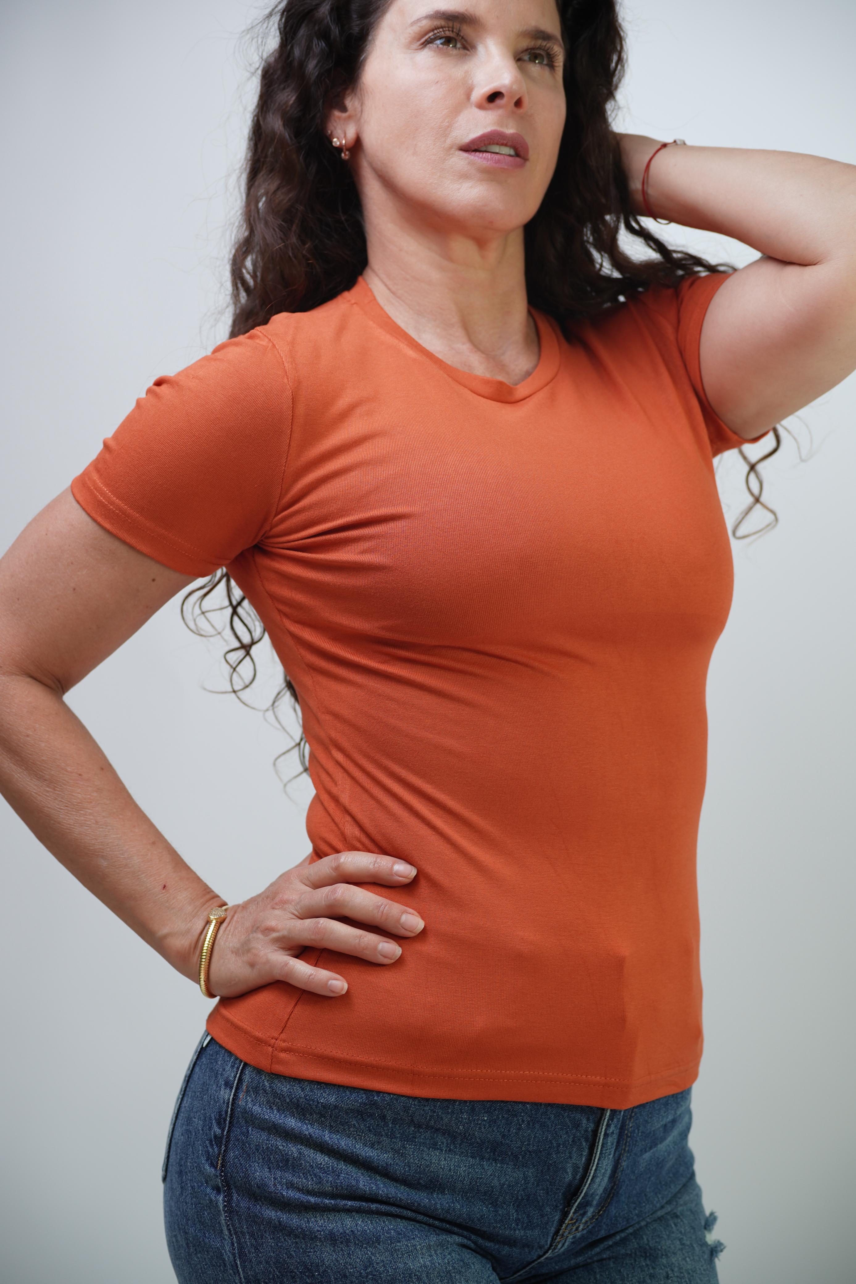 T-SHIRT REBECA