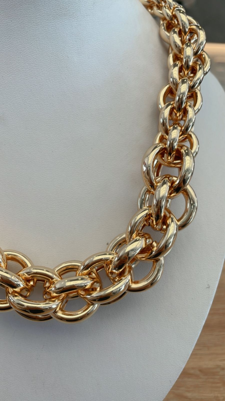 COLLAR TORZAL