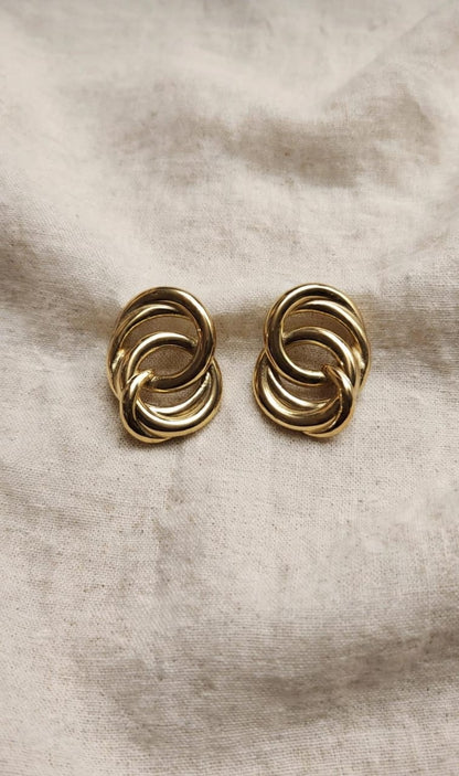 ARETE ENTRELAZADO