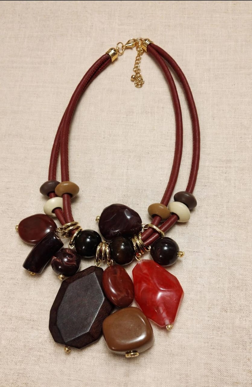 COLLAR TINTO MULTI PIEDRAS